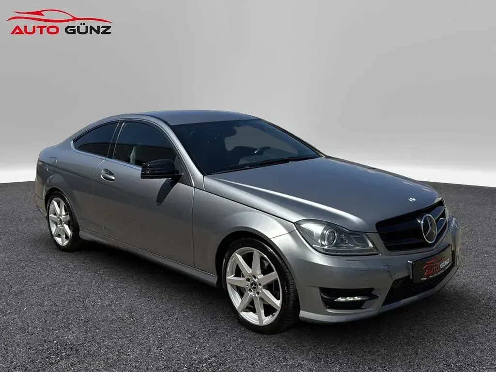 Gebraucht Mercedes C250 AMG line 204 PS (150 kW) 2011 Silber Coupé