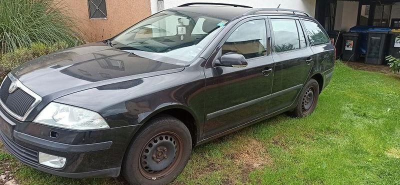 Schwarz Gebraucht 2007 Skoda Octavia Classic Kombi | 1.150 € (Guter Preis) - Bild 1/2