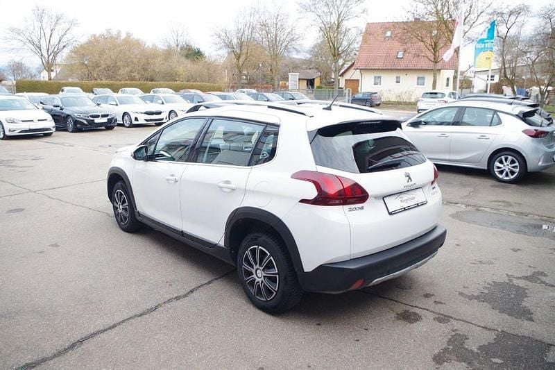 Gebraucht Peugeot 2008 Allure 120 PS (88 kW) 2016 Weiß SUV