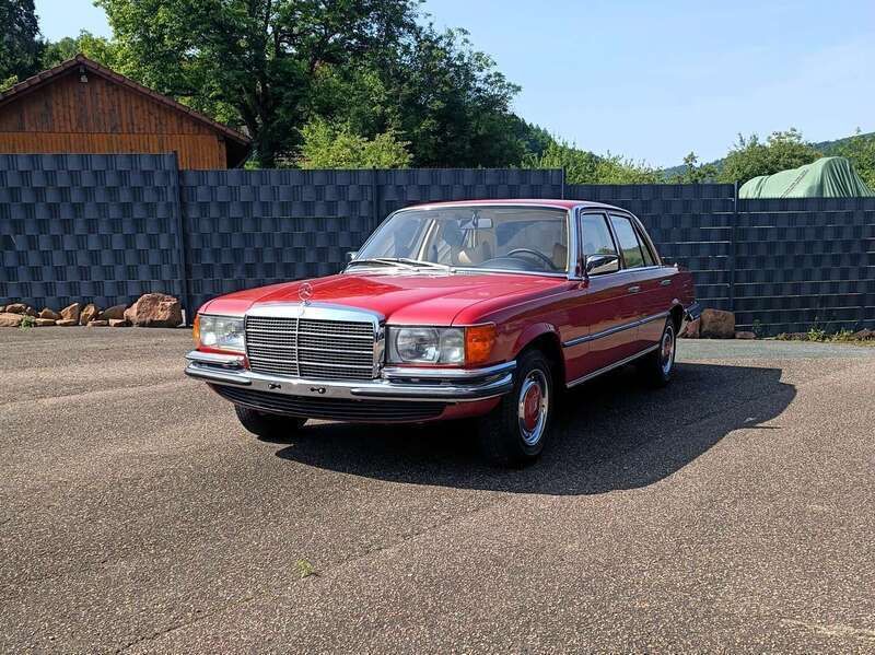 Rot Gebraucht 1976 Mercedes 280 SE Limousine | 120.000 € - Bild 1/4