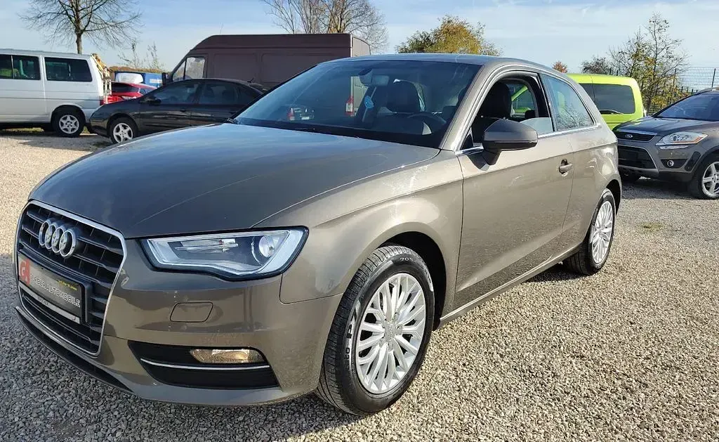 Gebraucht Audi A3 Ambiente 110 PS (80 kW) 2015 Grau Limousine