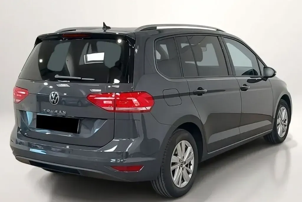 Gebraucht VW Touran 150 PS (110 kW) 2025 Grau Van / Kleinbus