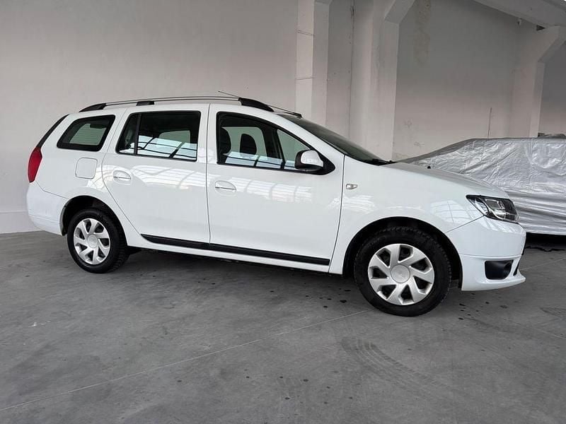 Gebraucht Dacia Logan 75 PS (55 kW) 2015 Weiß Abholung