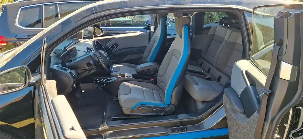 Second-hand BMW i3 125 kW (170 CP) 2017 Negru Hatchback