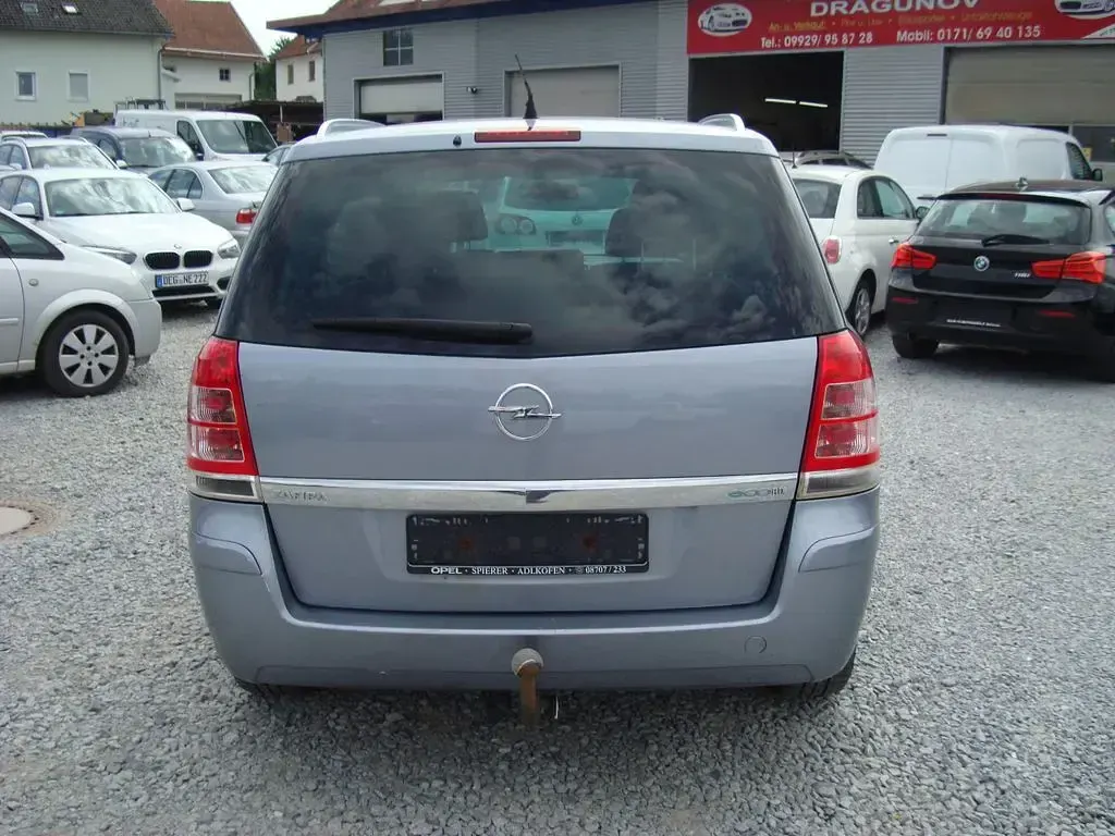 Gebraucht Opel Zafira Design Edition 125 PS (91 kW) 2011 Silber Van / Kleinbus