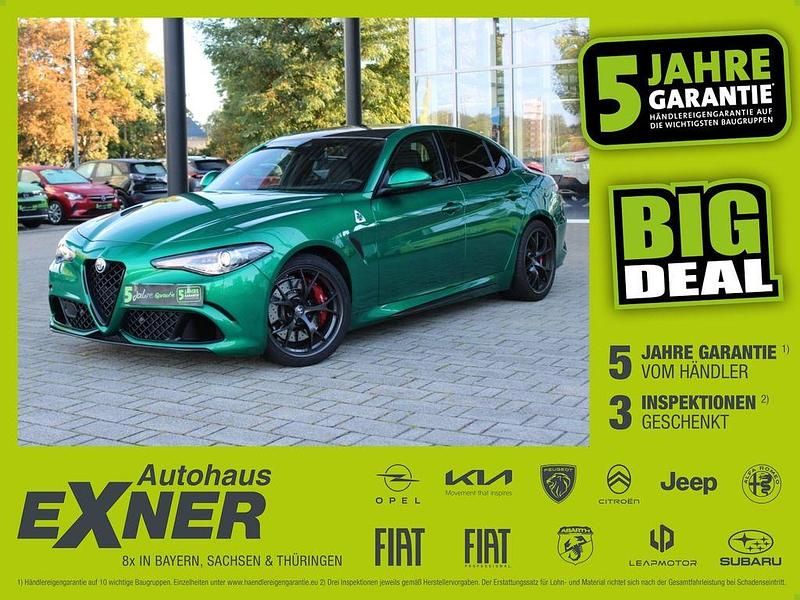 Grün Gebraucht 2023 Alfa Romeo Giulia Quadrifoglio Limousine | 77.900 € (Teuer) - Bild 1/4