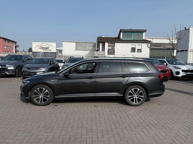 Gebraucht VW Passat Highline 190 PS (139 kW) 2018 Grau Kombi