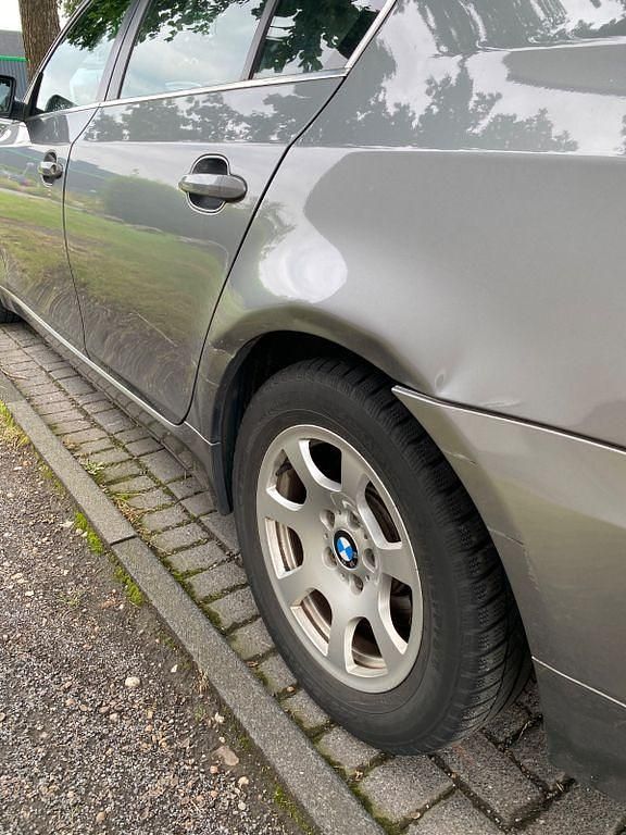 Gebraucht BMW 520 177 PS (130 kW) 2009 Grau Limousine