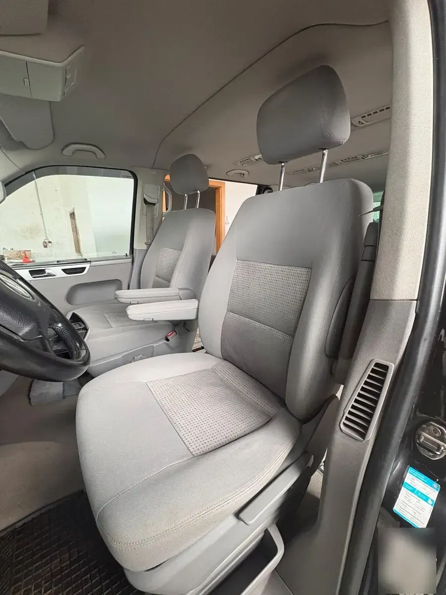Gebraucht VW Multivan 174 PS (127 kW) 2004 Schwarz Van / Kleinbus