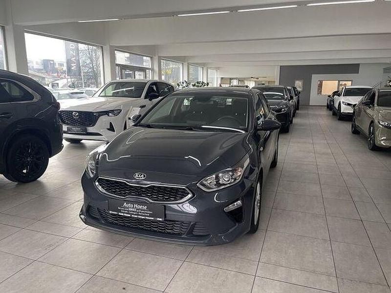 Gebraucht Kia Ceed Vision 140 PS (102 kW) 2021 Blau Kleinwagen