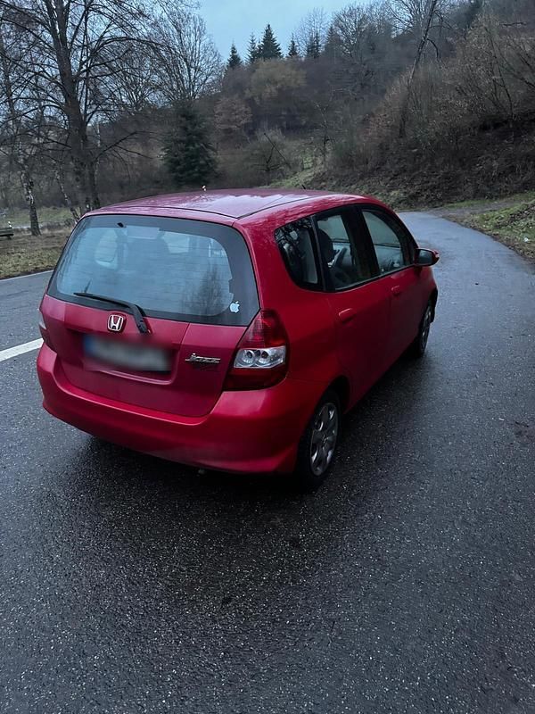 Gebraucht Honda Jazz 83 PS (61 kW) 2005 Rot Kleinwagen
