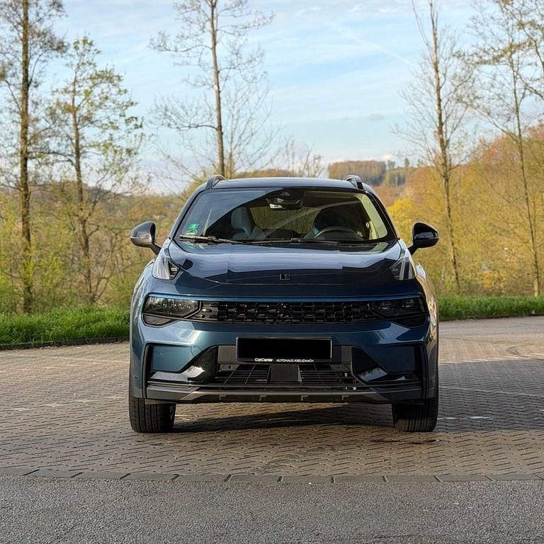 Second-hand Lynk & Co 01 261 CP (191 kW) 2022 Albastru SUV