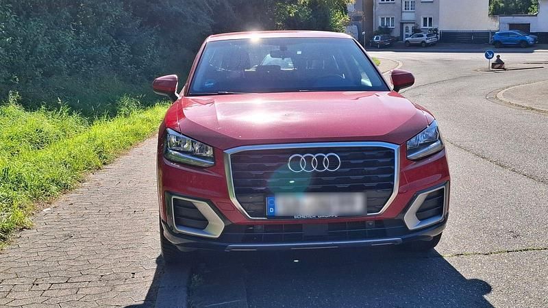 Rot Gebraucht 2019 Audi Q2 Design SUV | 17.900 € (Fairer Preis) - Bild 1/4