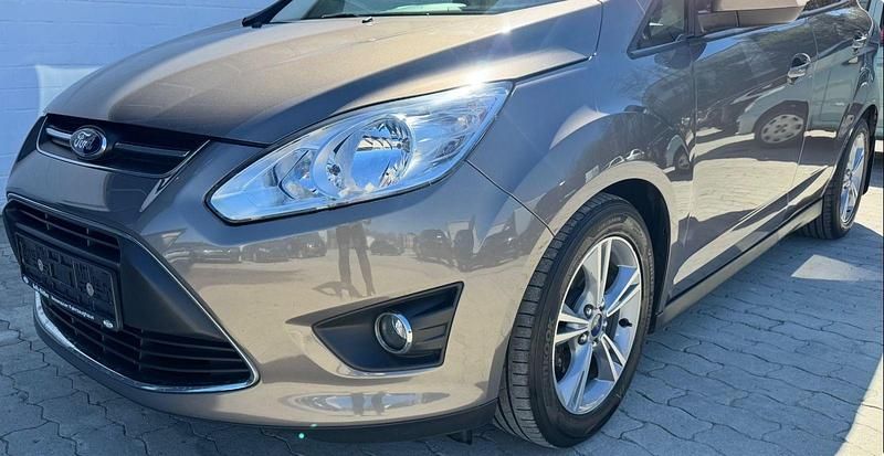 Gebraucht Ford C-MAX SYNC Edition 125 PS (91 kW) 2014 Braun Van / Kleinbus