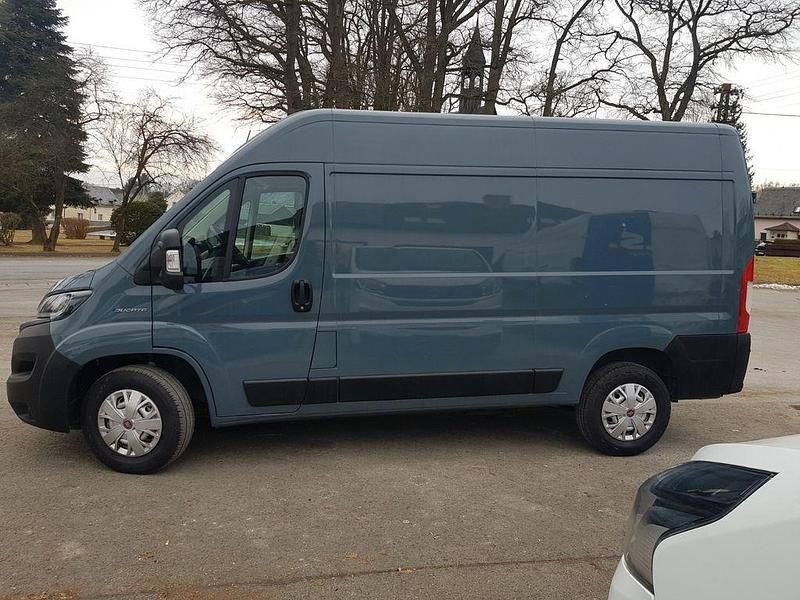 Gebraucht Fiat E-Ducato 89 kW (122 PS) 2023 Grau Limousine
