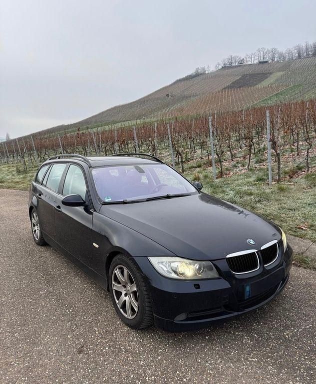 Schwarz Gebraucht 2008 BMW 320 Sport Line Kombi | 2.499 € (Superpreis) - Bild 1/4