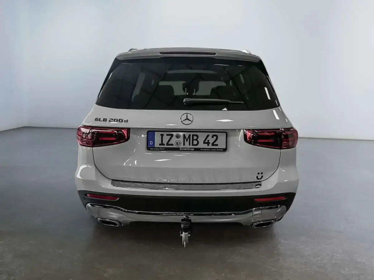 Gebraucht Mercedes GLB200 Progressive 150 PS (110 kW) 2025 Weiß SUV