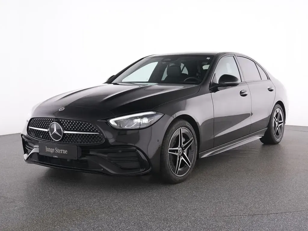 Gebraucht Mercedes C180 AMG 170 PS (125 kW) 2025 Schwarz Limousine