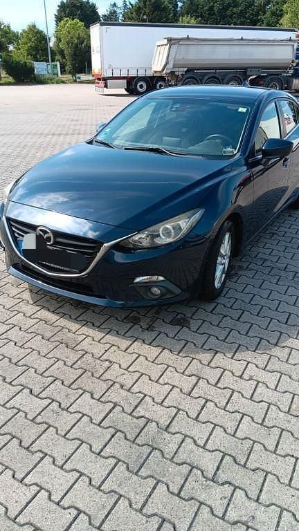 Blau Gebraucht 2015 Mazda 3 Center-Line Limousine | 7.000 € (Superpreis) - Bild 1/4
