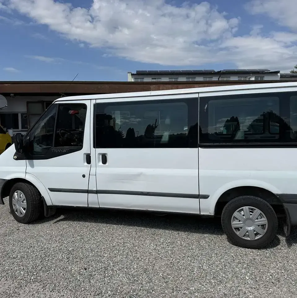 Gebraucht Ford 300 Trend 86 PS (63 kW) 2011 Frostweiß Kombi