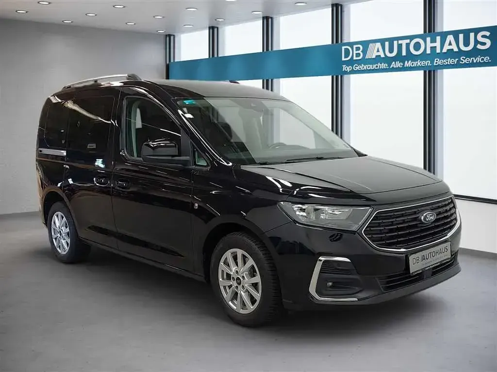 Gebraucht Ford Tourneo Connect Titanium 114 PS (83 kW) 2024 Schwarz Van / Kleinbus