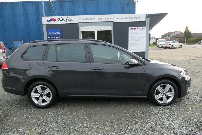 Grau Gebraucht 2013 VW Golf VII Kombi | 12.500 € - Bild 1/4