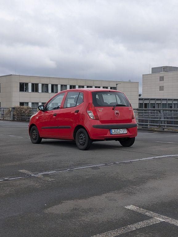 Gebraucht Hyundai i10 Classic 67 PS (49 kW) 2009 Rot Kleinwagen