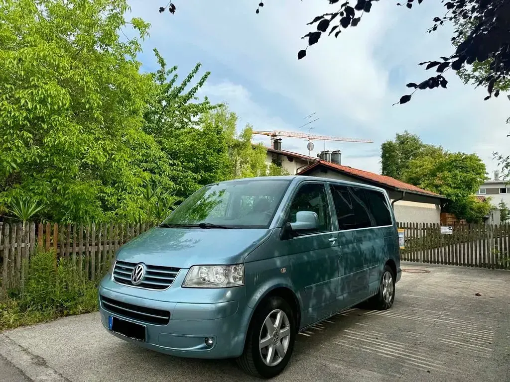 Gebraucht VW T5 131 PS (96 kW) 2008 Blau Van