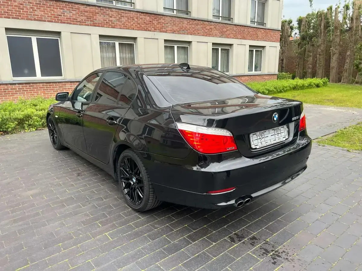 Gebraucht BMW 523 Comfort Edition 190 PS (139 kW) 2007 Schwarz Limousine