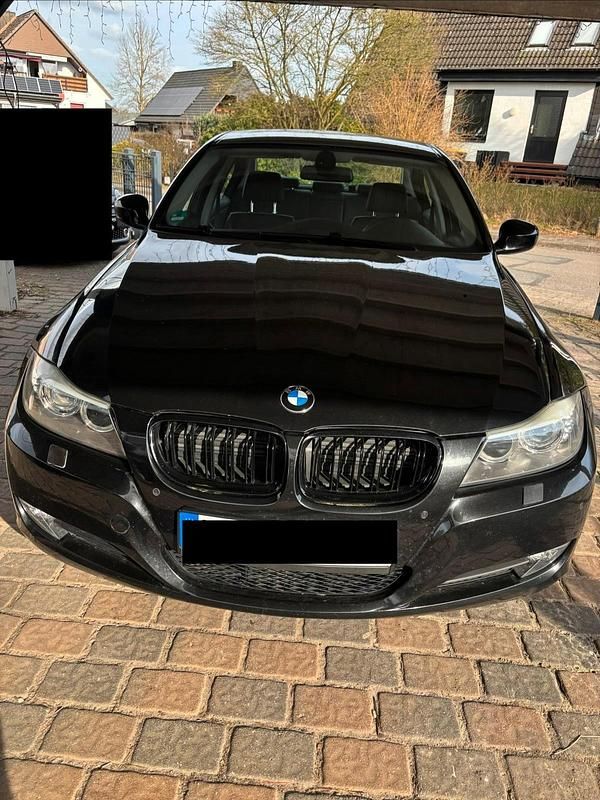 Gebraucht BMW 325 218 PS (160 kW) 2008 Schwarz Limousine