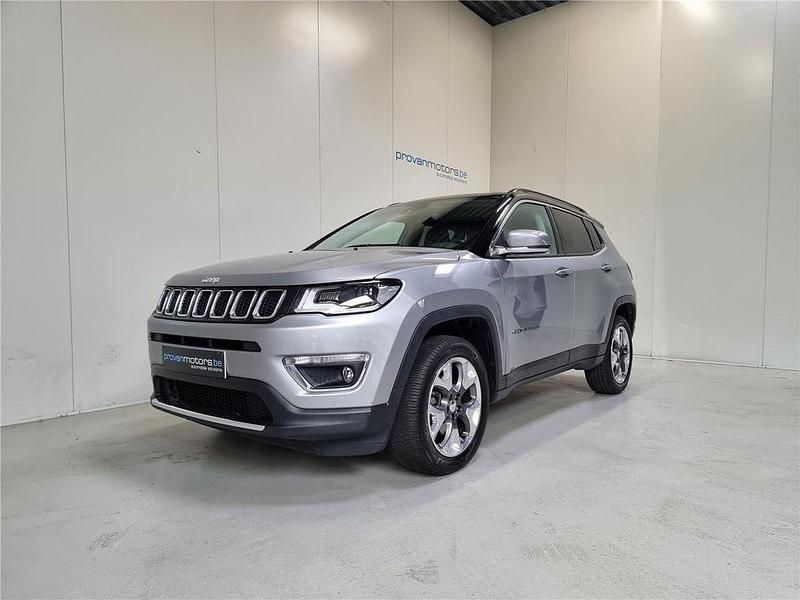 Grau Gebraucht 2018 Jeep Compass Limited SUV | 18.990 € (Fairer Preis) - Bild 1/4
