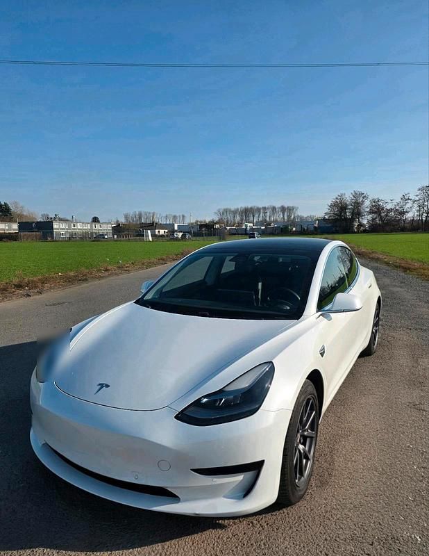 Gebraucht Tesla Model 3 208 kW (283 PS) 2020 Weiß Limousine