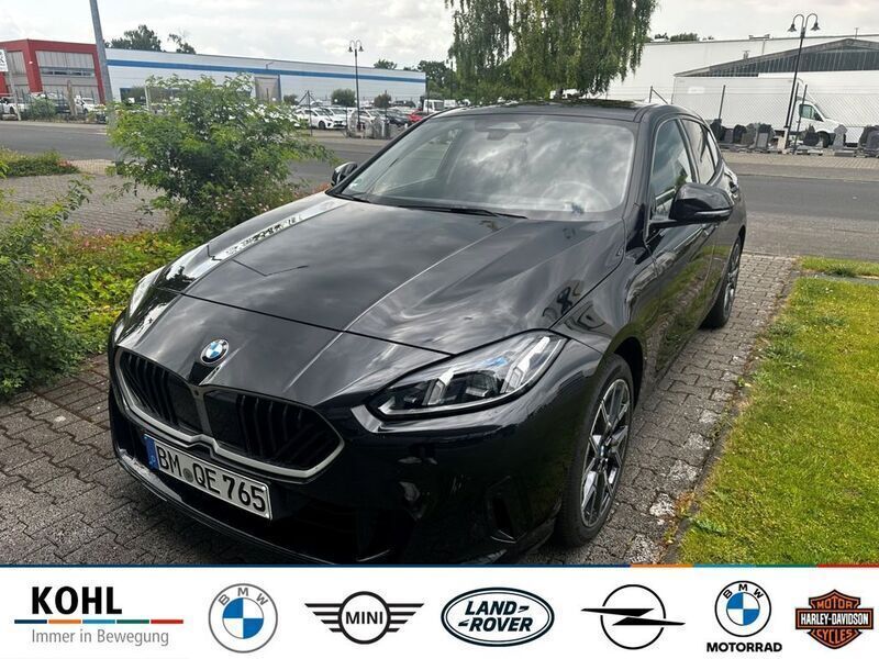 Schwarz Gebraucht 2024 BMW 120 Sport Line Kleinwagen | 39.901 € (Fairer Preis) - Bild 1/4