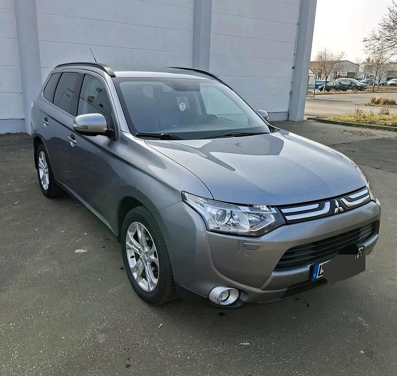 Gebraucht Mitsubishi Outlander 150 PS (110 kW) 2013 Grau SUV