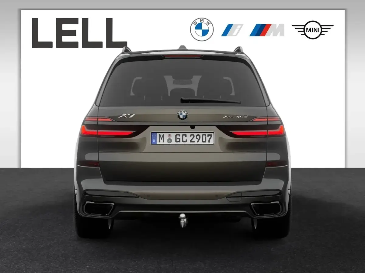 Neu BMW X7 M Sport 352 PS (258 kW) 2026 Blau SUV