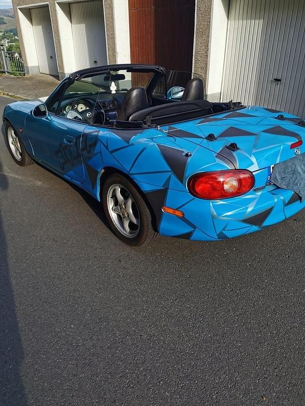 Gebraucht Mazda MX5 116 PS (85 kW) 2001 Blau Cabrio