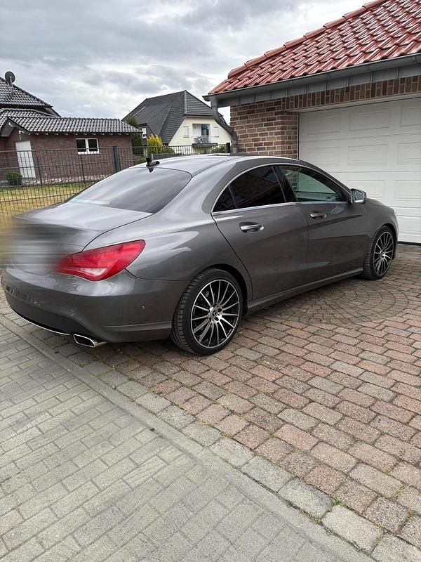 Gebraucht Mercedes CLA200 Urban 2014 Grau Coupé