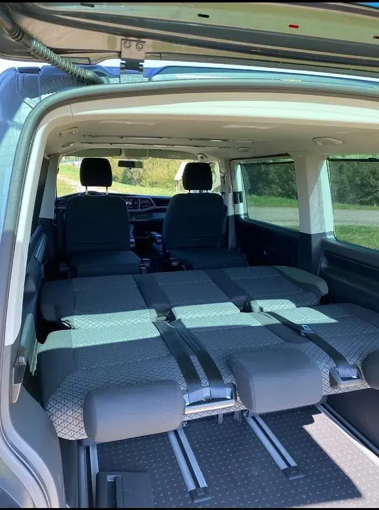 Gebraucht VW Multivan Family 150 PS (110 kW) 2020 Grau Van / Kleinbus