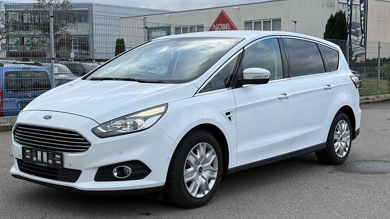 Gebraucht Ford S-MAX Titanium 150 PS (110 kW) 2019 Weiß Van / Kleinbus