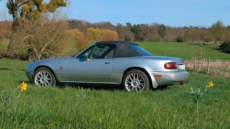 Silber Gebraucht 1994 Mazda MX5 Cabrio | 8.900 € - Bild 1/4