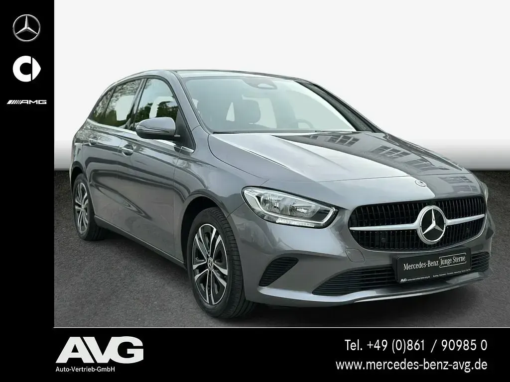 Gebraucht Mercedes B250 163 PS (119 kW) 2023 Grau Kleinwagen