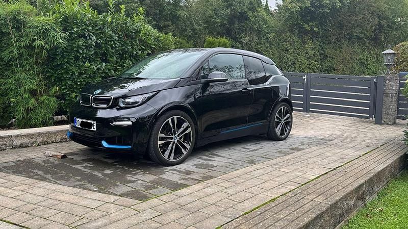 Schwarz Gebraucht 2021 BMW i3 Kleinwagen | 24.500 € (Etwas zu teuer) - Bild 1/4