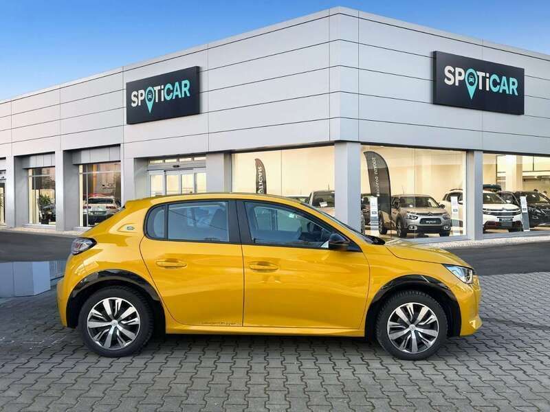 Faro gelb Gebraucht 2022 Peugeot e-208 Active Kleinwagen | 16.290 € (Fairer Preis) - Bild 1/4