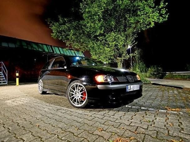 Schwarz Gebraucht 2001 Cupra Ibiza Kleinwagen | 9.300 € - Bild 1/4