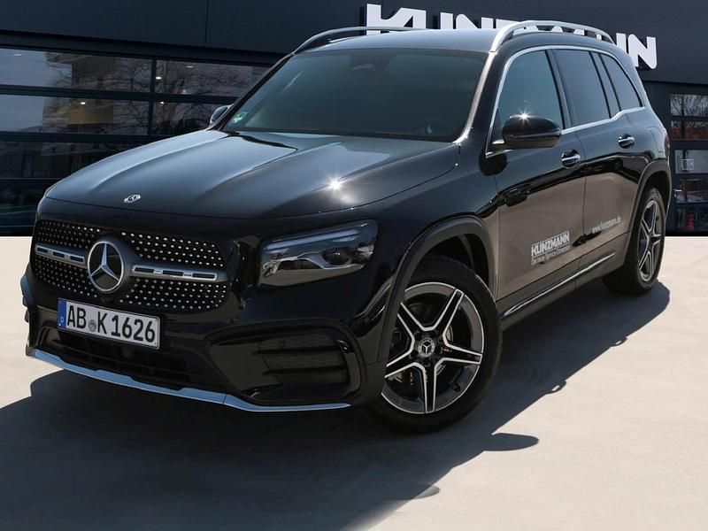 Nachtschwarz Gebraucht 2025 Mercedes GLB200 AMG SUV | 41.490 € (Guter Preis) - Bild 1/4