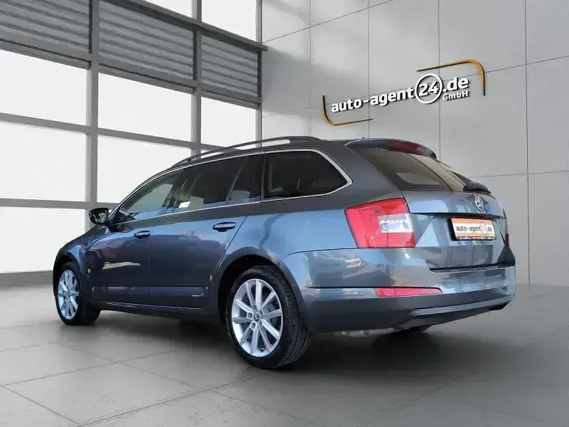 Occasion Skoda Octavia Elegance 180 ch (132 kW) 2014 Gris Citadine