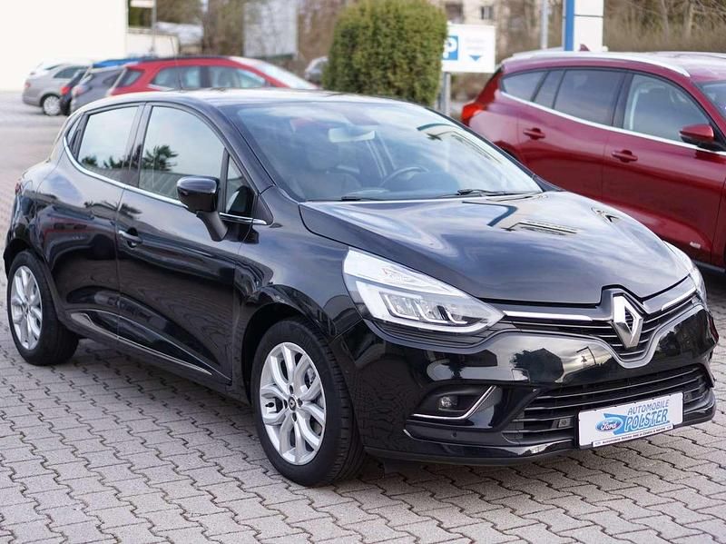 Gebraucht Renault Clio IV Intens 90 PS (66 kW) 2018 Blackpearlschwarz Kleinwagen