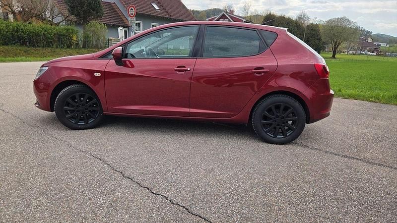 Gebraucht Seat Ibiza Style 86 PS (63 kW) 2013 Rot Limousine