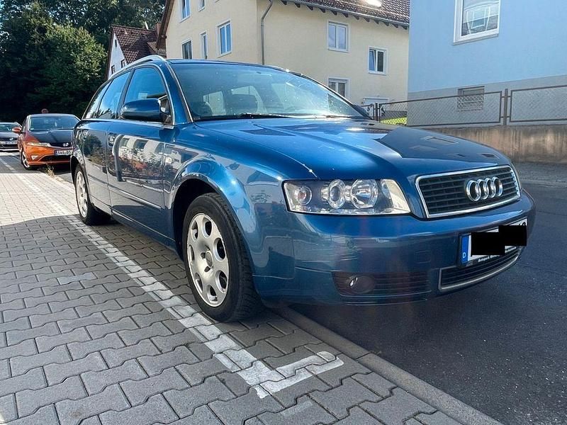 Blau Gebraucht 2003 Audi A4 Kombi | 790 € (Superpreis) - Bild 1/4