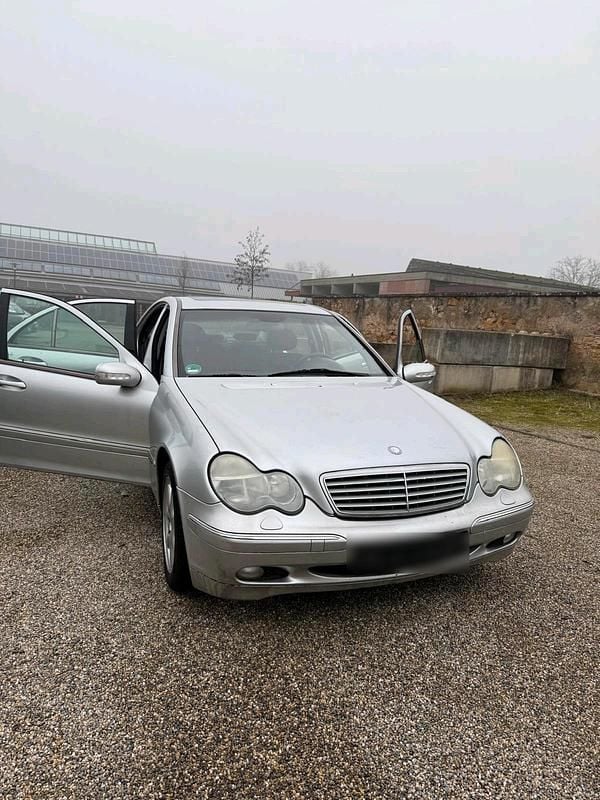 Gebraucht Mercedes C240 170 PS (125 kW) 2001 Silber Limousine